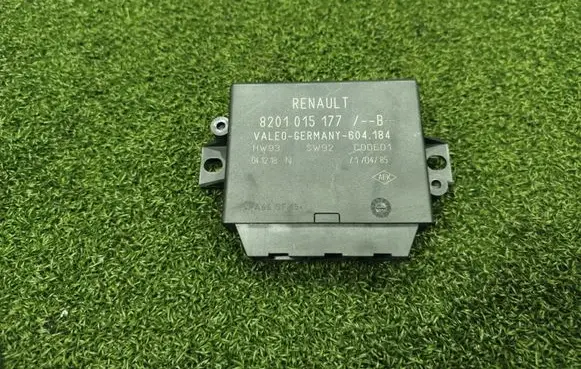 Renault Master III Parking PDC control unit/module 8201015177