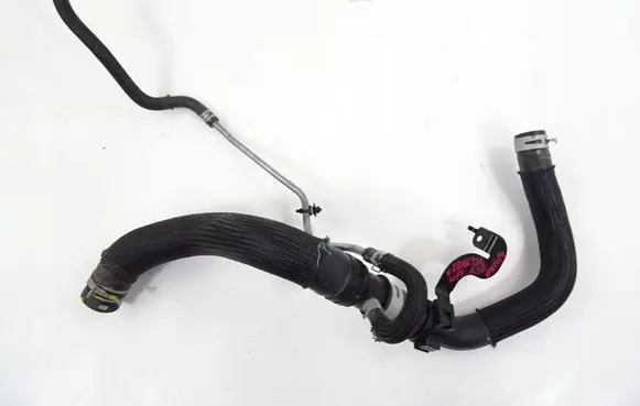 Nissan X-Trail T32 Engine coolant pipe/hose 1321821