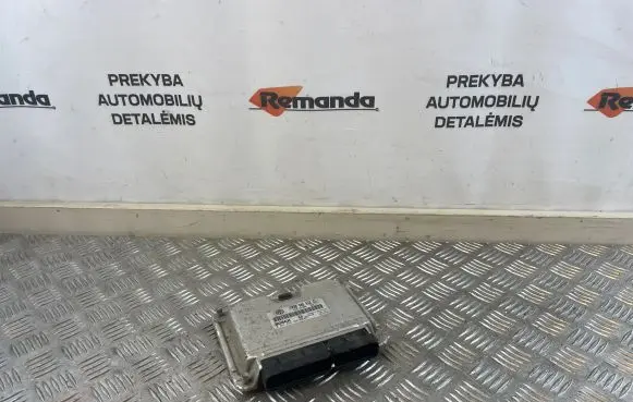 Skoda Octavia Mk1 (1U) Engine control unit/module 038906012CL 28SA4726 0281010380