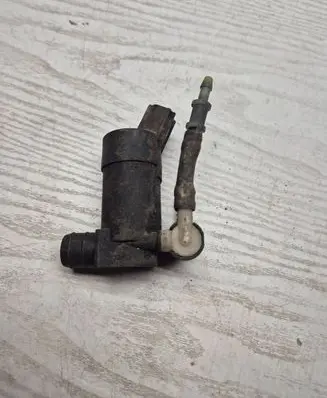 Volvo C30 Windscreen/windshield washer pump 1S7117K624FE T655C