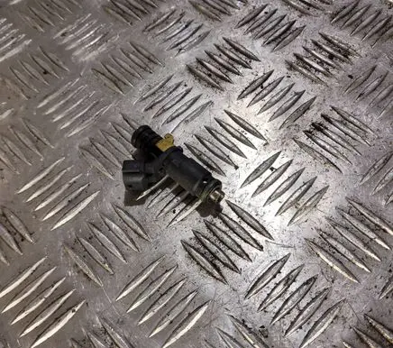 Volkswagen Jetta V Fuel injector 07K906031B