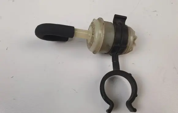 Mercedes-Benz E W212 Turbo solenoid valve A0000780956