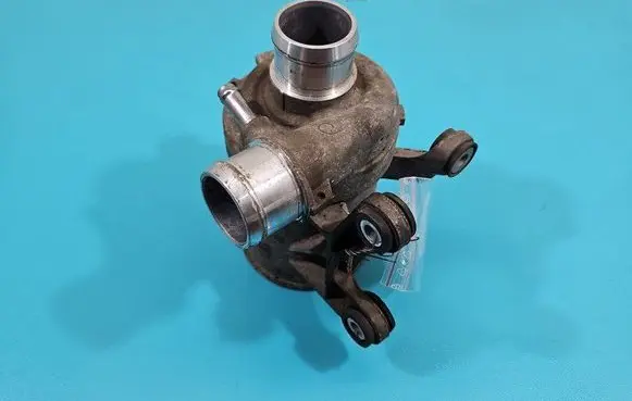 Mercedes-Benz C W205 Water pump A2742000107 IMPRK1481964