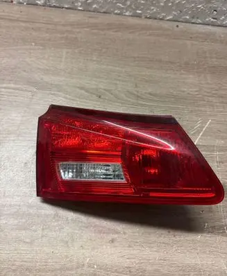 Lexus IS 220D-250-350 Tailgate rear/tail lights VL0A0L