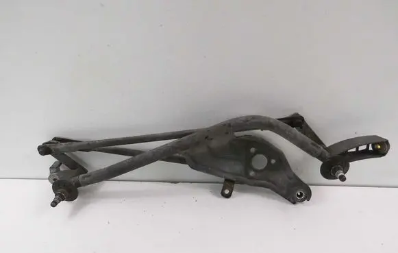 Nissan Almera Tino Front wiper linkage 