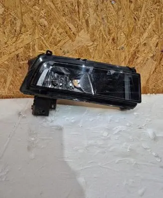 Volkswagen Touran III Front fog light