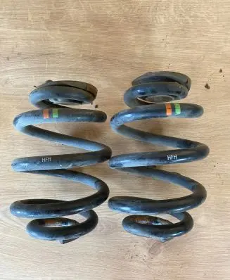 Volkswagen Transporter - Caravelle T5 Rear coil spring