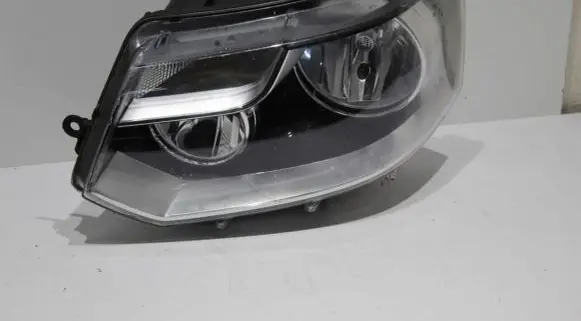 Volkswagen Multivan T5 Headlight/headlamp 7E1941015J 030125320100 LE08A6195