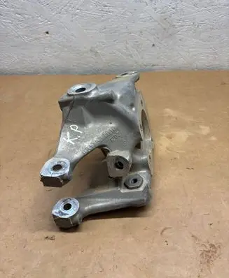 Peugeot 3008 II Rear wheel hub 9817537010