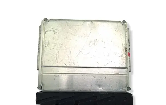 Volvo V70 Engine control unit/module 0261207392 08627757A