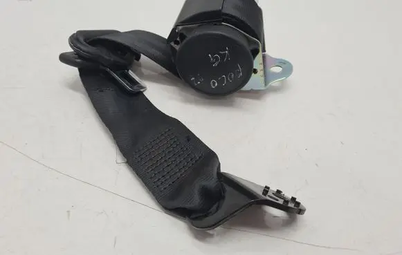Volkswagen Polo IV 9N3 Rear seatbelt 6Q0857805A