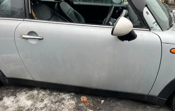 Mini One - Cooper R50 - 53 Front door 