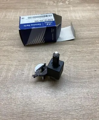 Hyundai Elantra VI Brake pedal sensor switch 938103S700