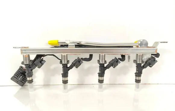 BMW 1 F70 Fuel main line pipe 5A9E131 5A9E128 8489604