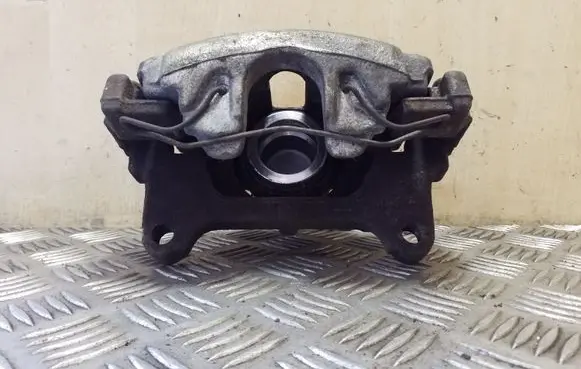 Volkswagen PASSAT CC Front brake caliper