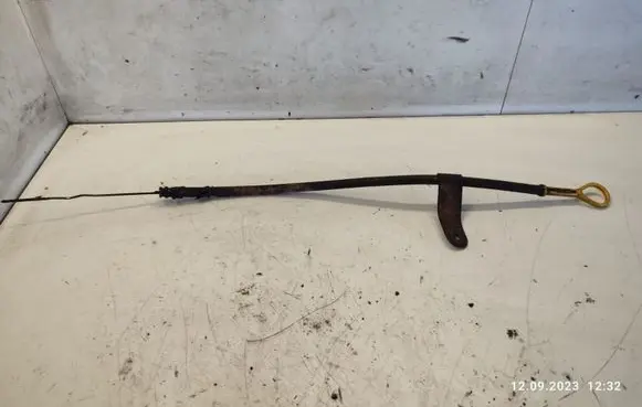 Mazda 6 Oil level dip stick 