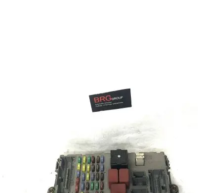 Alfa Romeo 159 Fuse module 50513353 406626 18325898
