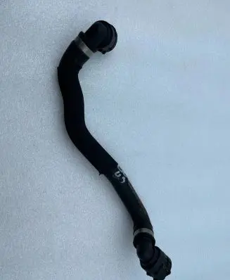 Mercedes-Benz GLC X253 C253 Engine coolant pipe/hose A2135017400