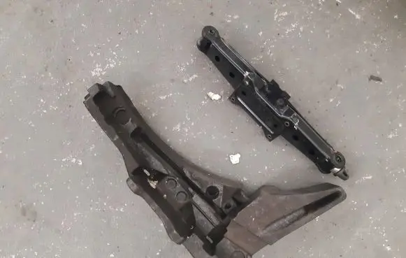 Volkswagen Golf VII Lift Jack 
