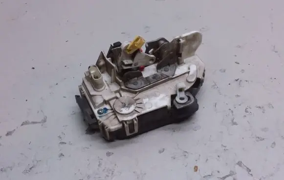 Jeep Compass Front door lock P04589422AG T52KD0241