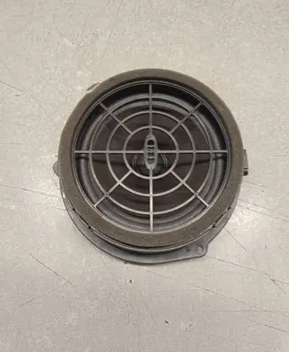 Audi Q3 8U Rear door speaker