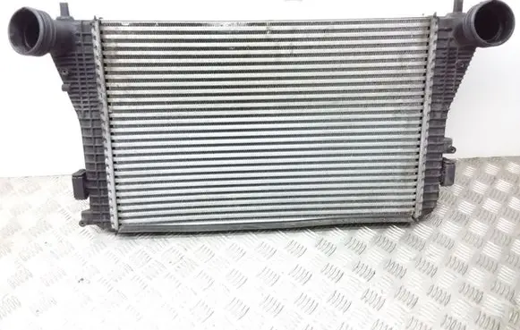 Volkswagen Touran I Intercooler radiator