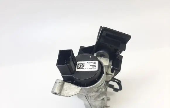Volkswagen Golf VII Ignition lock 1K0905851