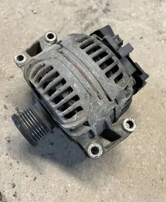 Jeep Grand Cherokee (WJ) Generator/alternator 0124515084 A0121544802