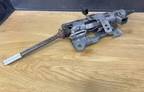 Peugeot Partner Steering wheel axle H11594