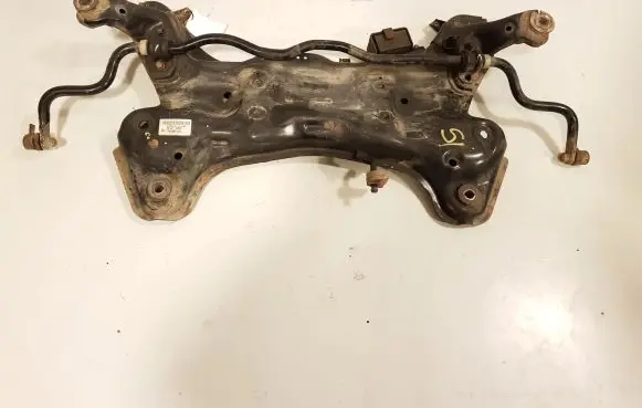 Hyundai i40 Front subframe 624013Z100