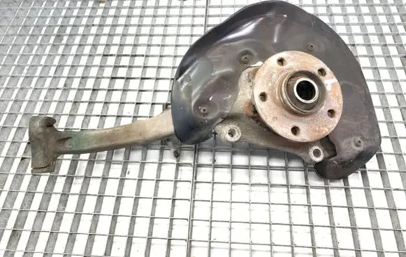 Audi A4 S4 B8 8K Front wheel hub spindle knuckle 