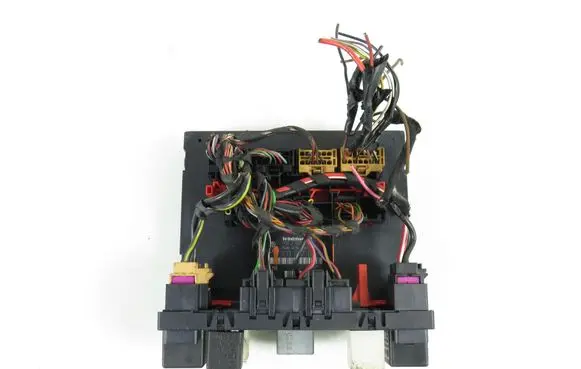 Volkswagen PASSAT B6 Central body control module 3C0937049H