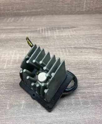 Subaru Legacy Heater blower motor/fan resistor 0778000042