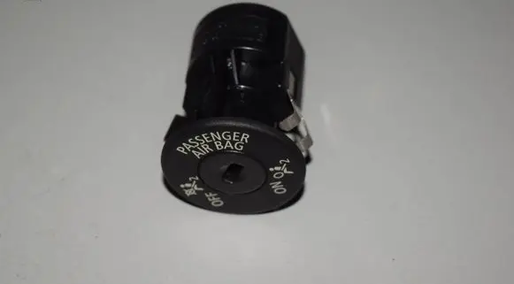 BMW 1 E81 E87 Passenger airbag on/off switch 6974643