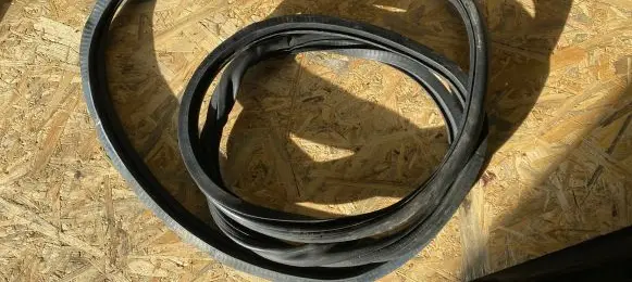 Audi A6 S6 C6 4F Front door rubber seal 4F0831721F