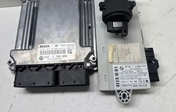BMW 5 E60 E61 Engine ECU kit and lock set 7799856 6981416 6954722