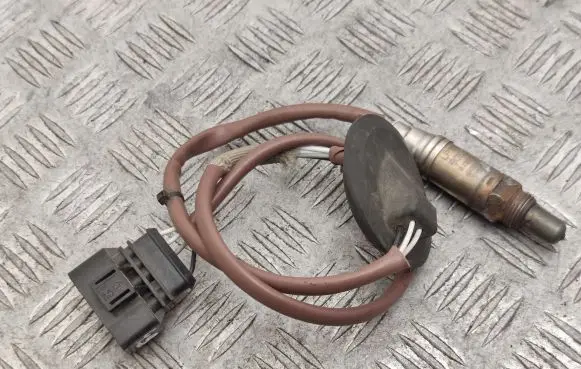 Volkswagen PASSAT B5 Lambda probe sensor 077906265E 0258003824