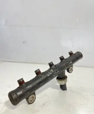 Ford Focus C-MAX Fuel main line pipe
