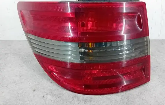 Mercedes-Benz B W245 Rear/tail lights A1698202564