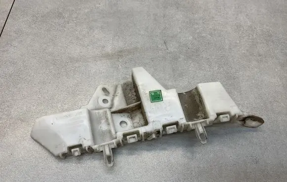 Opel Mokka X Front bumper mounting bracket 42669318
