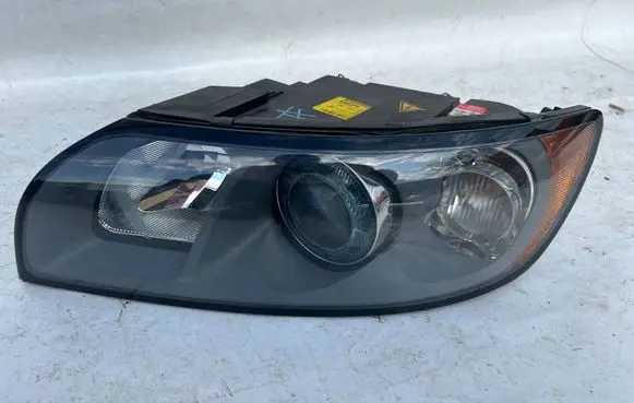 Volvo V50 Headlight/headlamp 30698889
