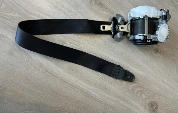 Lexus GS 300 350 430 450H Front seatbelt 7J08280310 7Q1610P