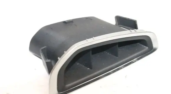 Volvo XC70 Dashboard air vent grill cover trim 31348883