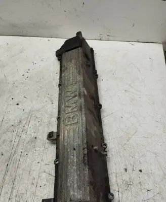 BMW 5 E34 Rocker cam cover 