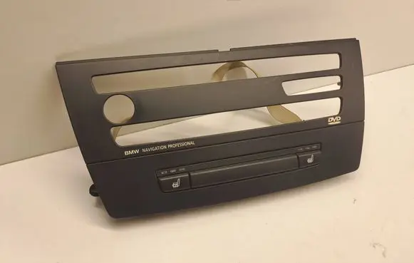 BMW 1 E81 E87 Dashboard lower bottom trim panel 10822910 6937270
