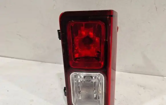 Renault Trafic III (X82) Rear/tail lights 93867975