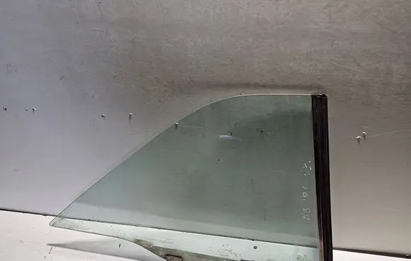 Mercedes-Benz E W124 Rear side window 43R001025