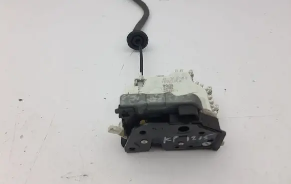 Audi A4 S4 B9 Front door lock 8X2837015B