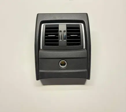 Rear air vent grill