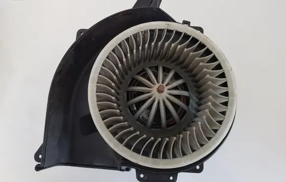 Volkswagen Polo Heater fan/blower 6Q1820015E
